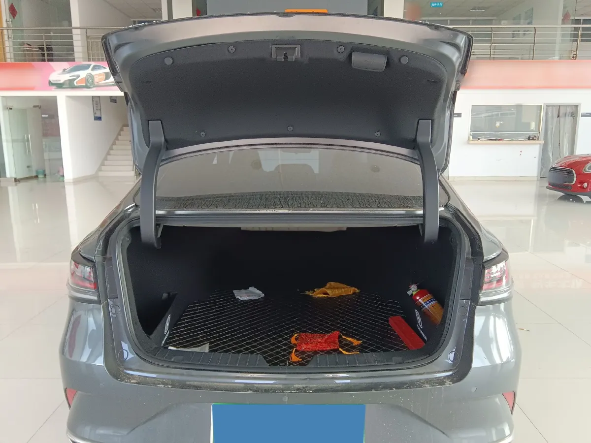 2023 ChangAn Raeton Plus 1.5T 188HP L4 7DCT,autocango,china used car exporter,china ev exporter,chinese used car exporter,chinese used ev exporter