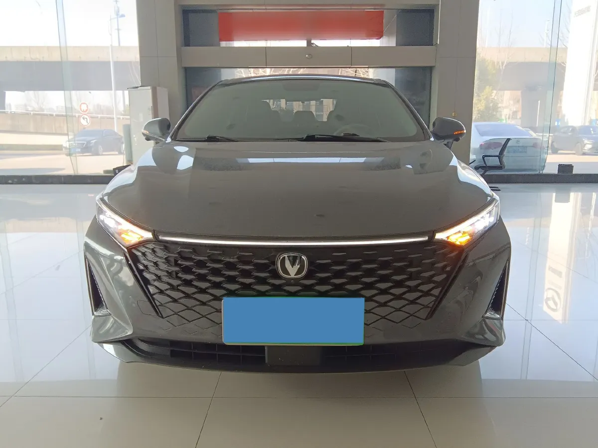 2023 ChangAn Raeton Plus 1.5T 188HP L4 7DCT,autocango,china used car exporter,china ev exporter,chinese used car exporter,chinese used ev exporter
