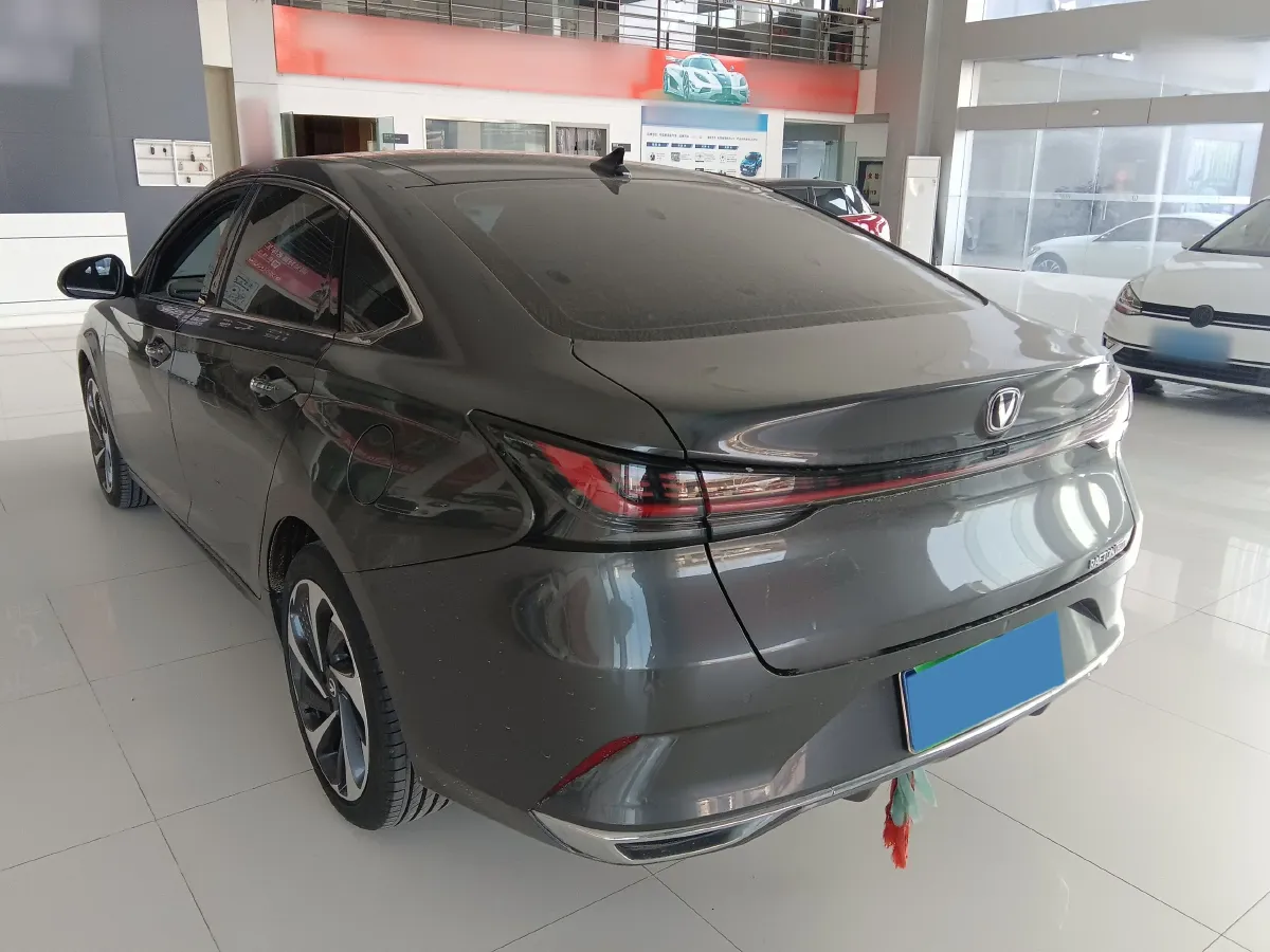 2023 ChangAn Raeton Plus 1.5T 188HP L4 7DCT,autocango,china used car exporter,china ev exporter,chinese used car exporter,chinese used ev exporter