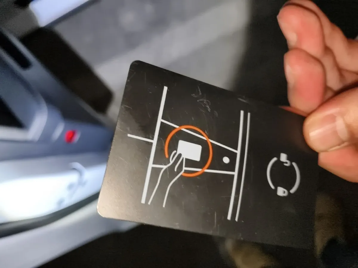 2024 Tesla Model Y BEV 78.4KWH,autocango,china used car exporter,china ev exporter,chinese used car exporter,chinese used ev exporter