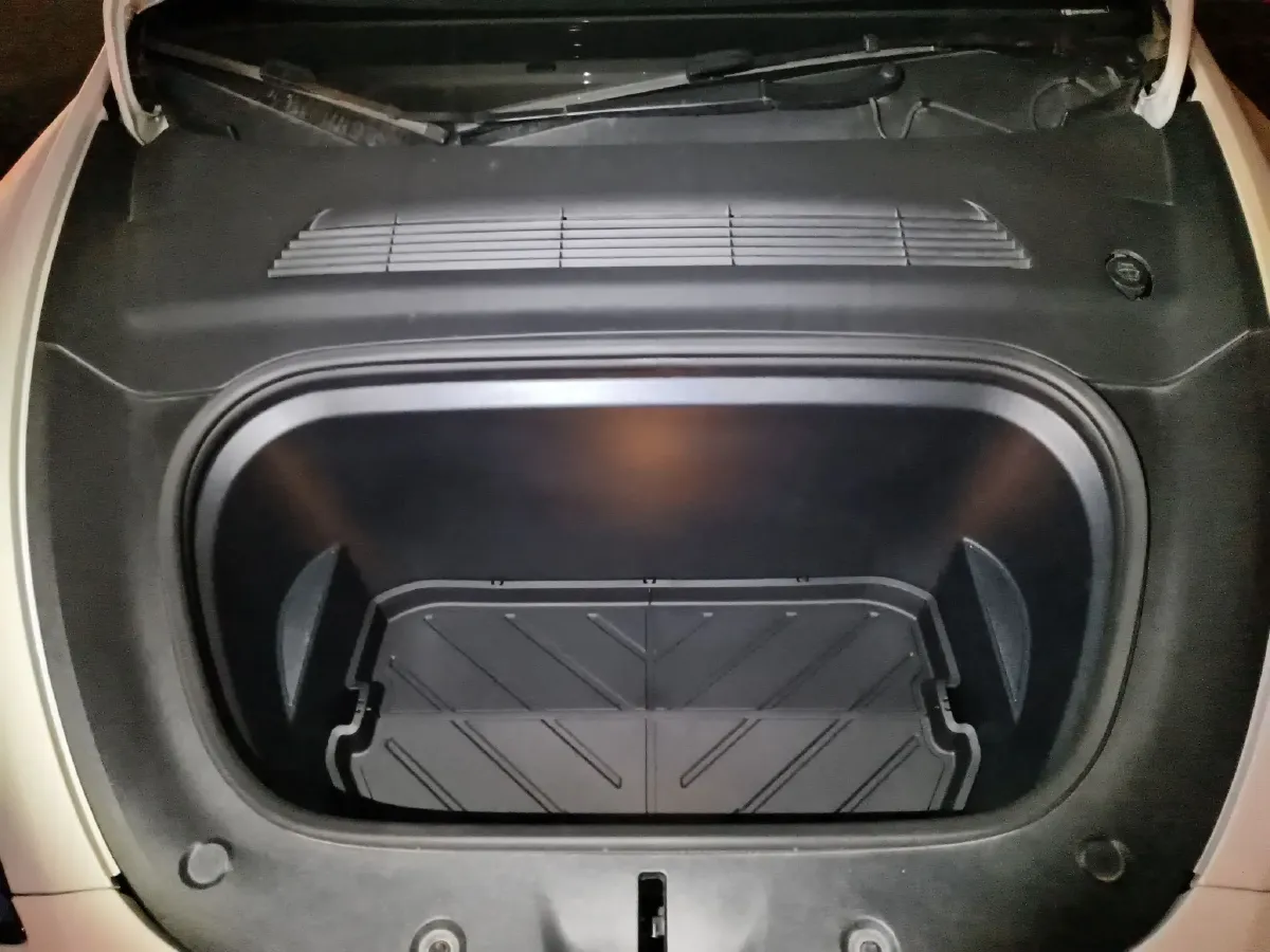 2024 Tesla Model Y BEV 78.4KWH,autocango,china used car exporter,china ev exporter,chinese used car exporter,chinese used ev exporter