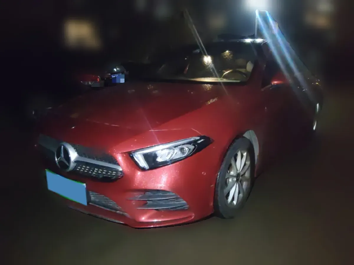 2021 Mercedes-Benz A Class 1.3T 163HP L4 7DCT,autocango,china used car exporter,china ev exporter,chinese used car exporter,chinese used ev exporter