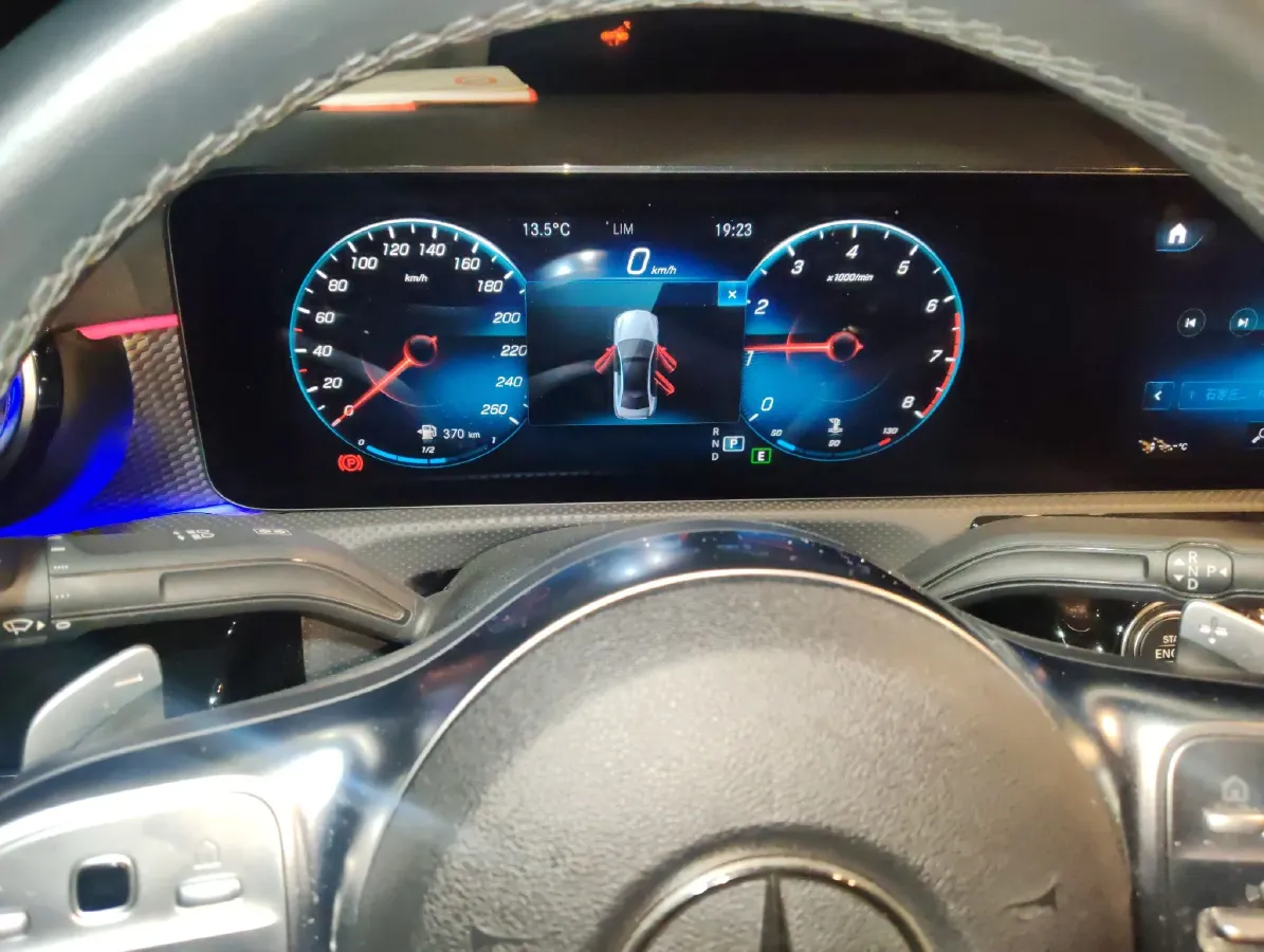 2021 Mercedes-Benz A Class 1.3T 163HP L4 7DCT,autocango,china used car exporter,china ev exporter,chinese used car exporter,chinese used ev exporter