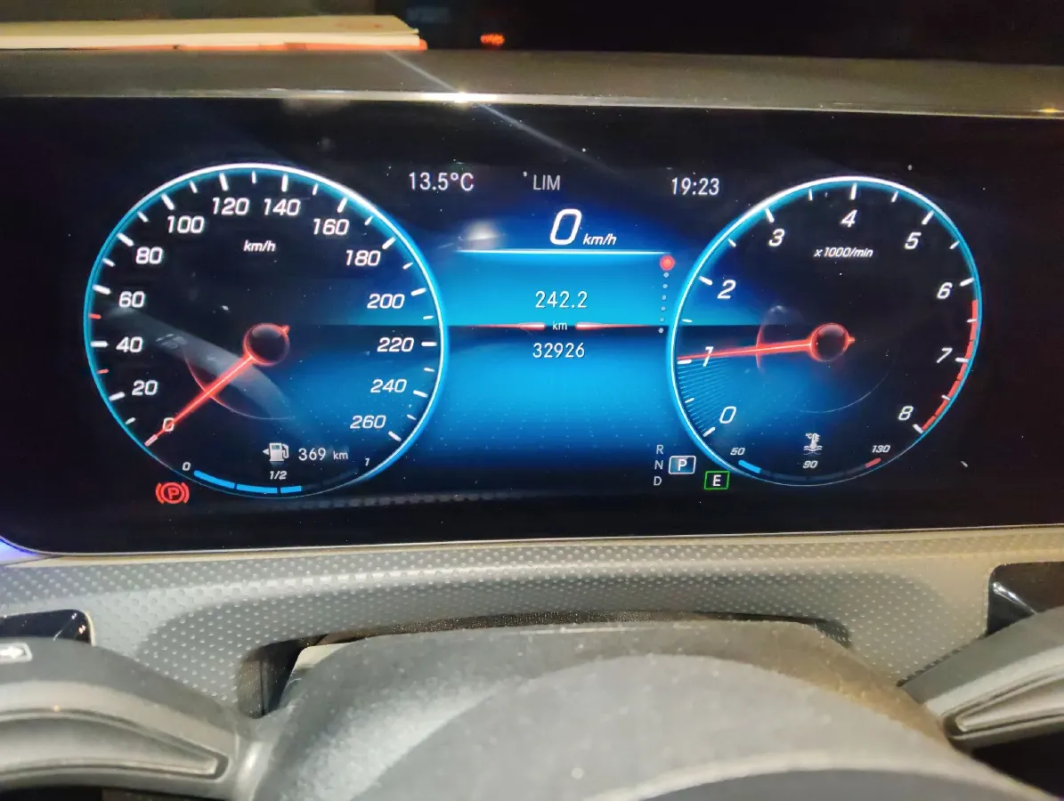 2021 Mercedes-Benz A Class 1.3T 163HP L4 7DCT,autocango,china used car exporter,china ev exporter,chinese used car exporter,chinese used ev exporter