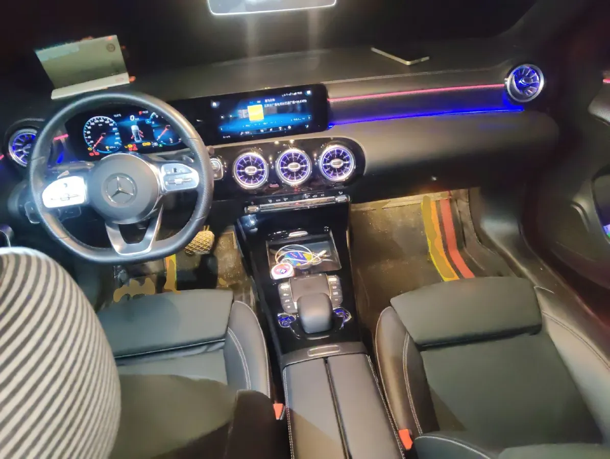 2021 Mercedes-Benz A Class 1.3T 163HP L4 7DCT,autocango,china used car exporter,china ev exporter,chinese used car exporter,chinese used ev exporter