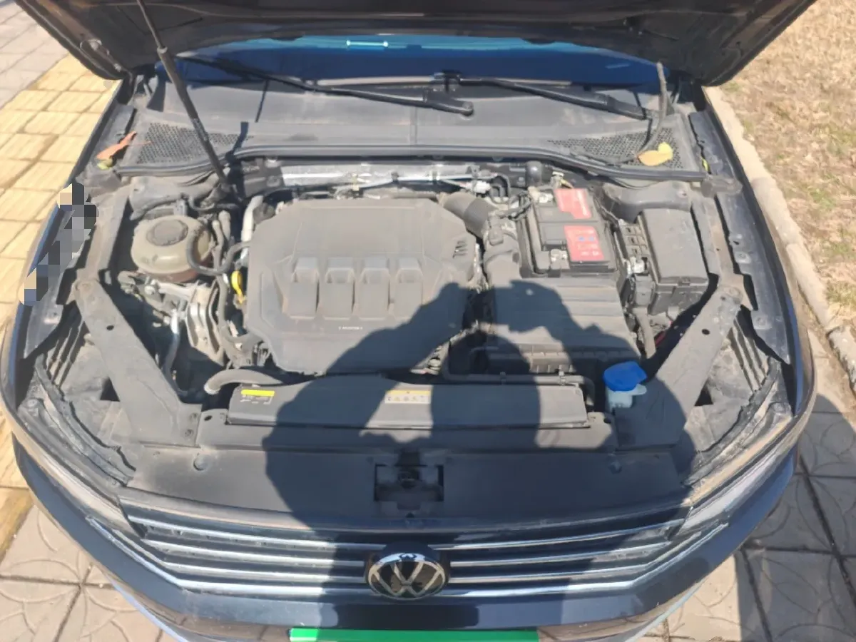 2020 Volkswagen Magotan 2.0T 186HP L4 7DCT,autocango,china used car exporter,china ev exporter,chinese used car exporter,chinese used ev exporter