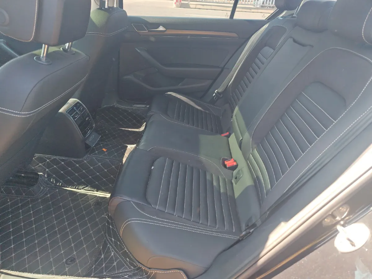 2020 Volkswagen Magotan 2.0T 186HP L4 7DCT,autocango,china used car exporter,china ev exporter,chinese used car exporter,chinese used ev exporter