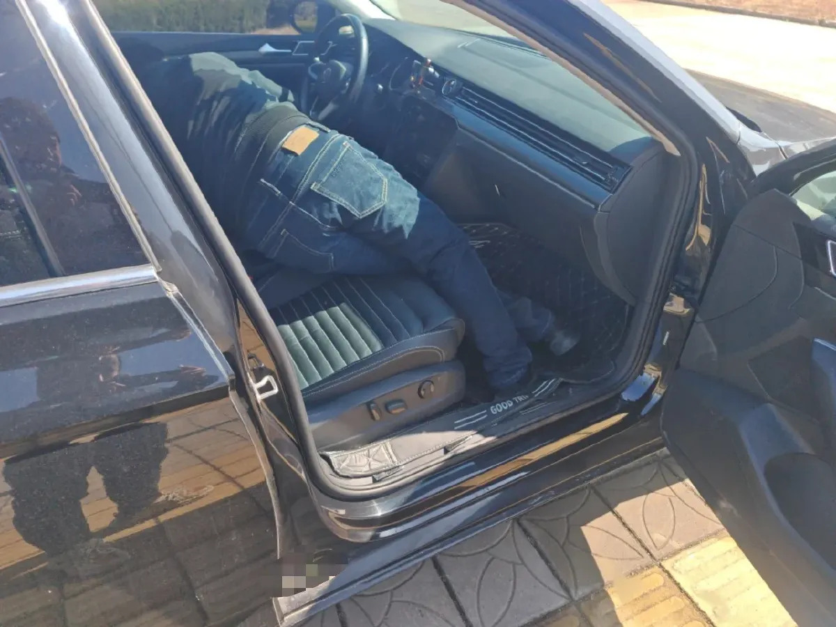 2020 Volkswagen Magotan 2.0T 186HP L4 7DCT,autocango,china used car exporter,china ev exporter,chinese used car exporter,chinese used ev exporter