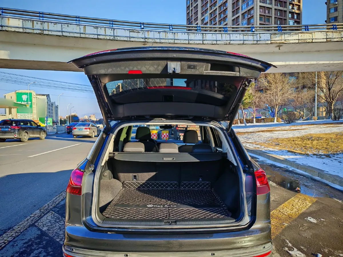 2020 Volkswagen Tayron 2.0T 186HP L4 7DCT,autocango,china used car exporter,china ev exporter,chinese used car exporter,chinese used ev exporter