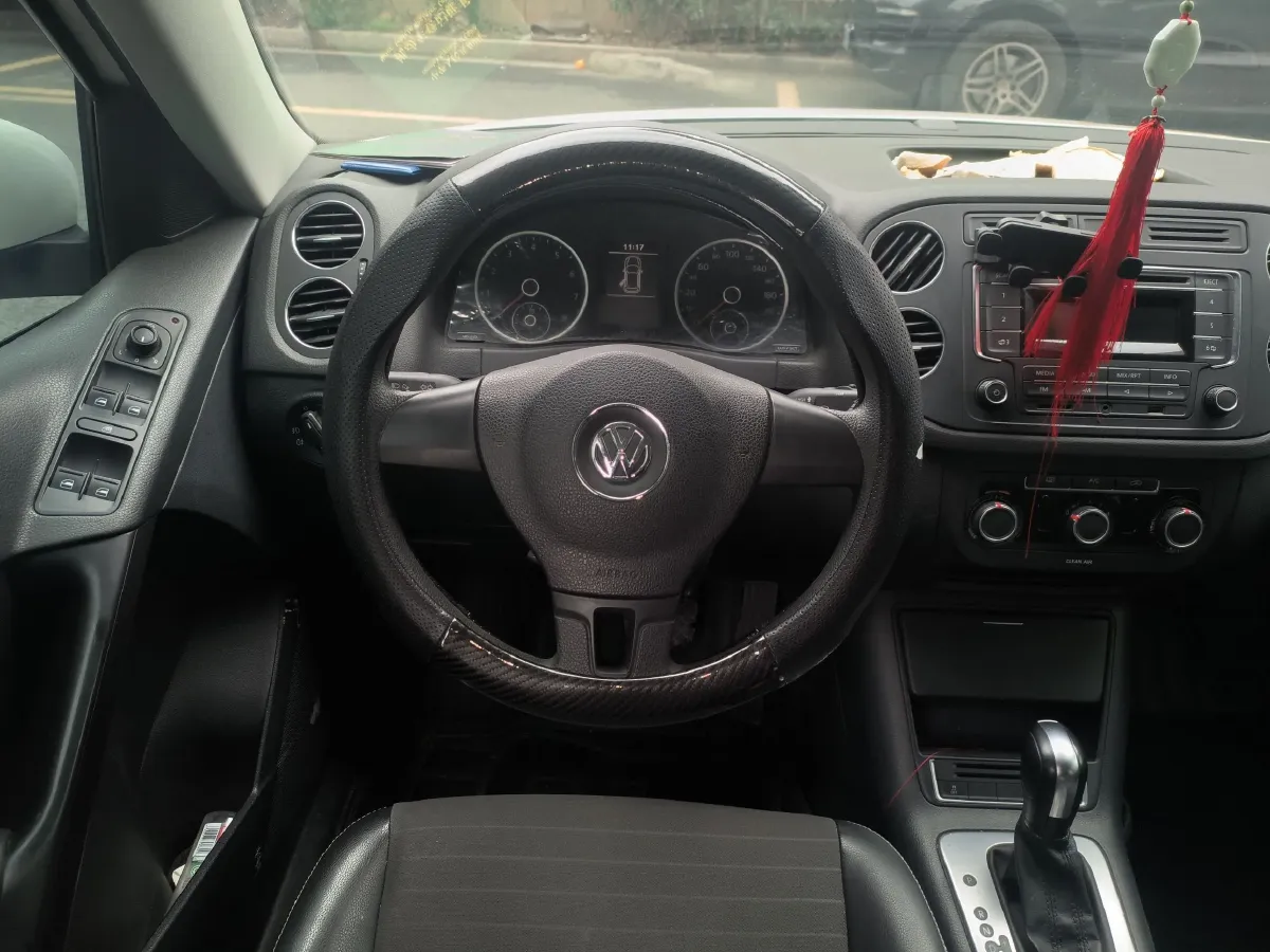 2017 Volkswagen Tiguan 1.8T 160HP L4 6AT,autocango,china used car exporter,china ev exporter,chinese used car exporter,chinese used ev exporter
