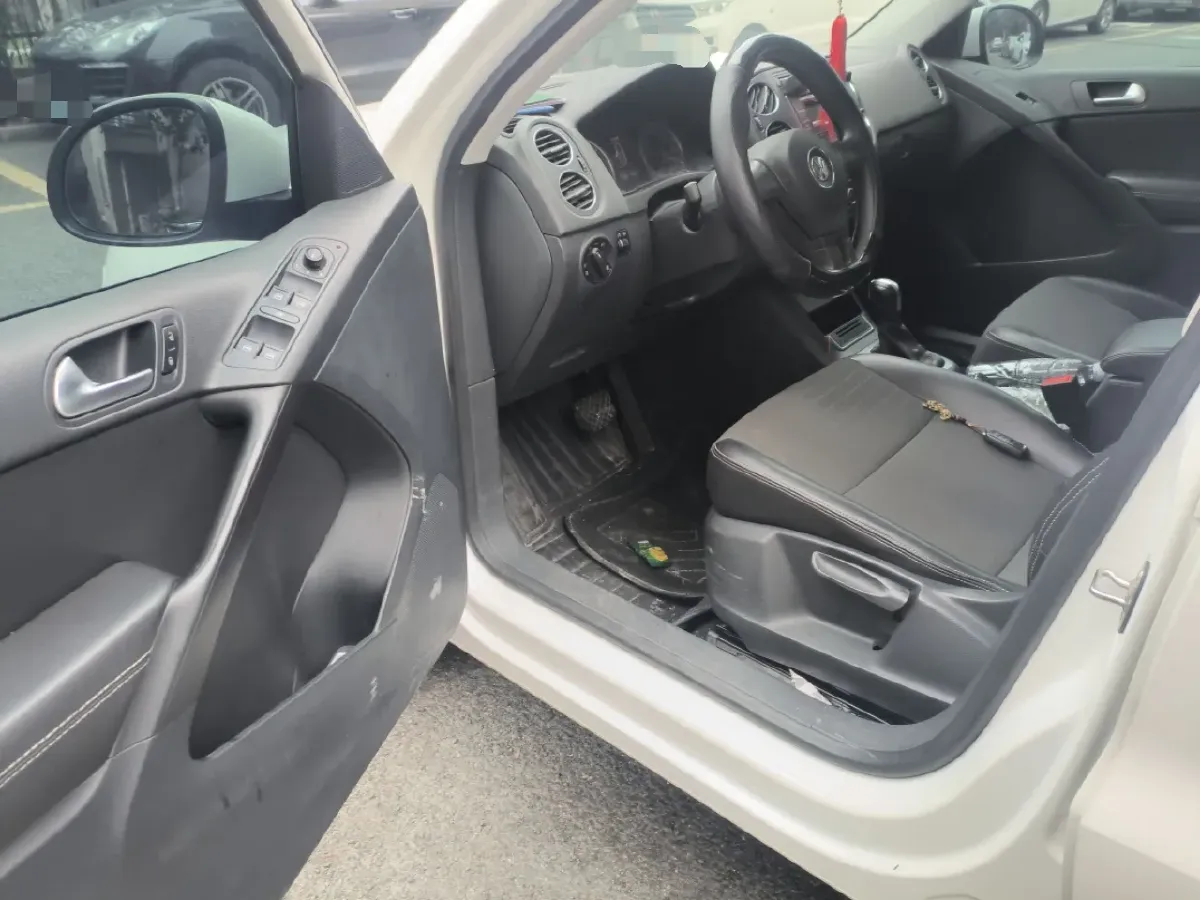 2017 Volkswagen Tiguan 1.8T 160HP L4 6AT,autocango,china used car exporter,china ev exporter,chinese used car exporter,chinese used ev exporter