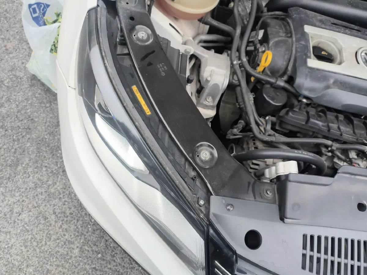 2017 Volkswagen Tiguan 1.8T 160HP L4 6AT,autocango,china used car exporter,china ev exporter,chinese used car exporter,chinese used ev exporter