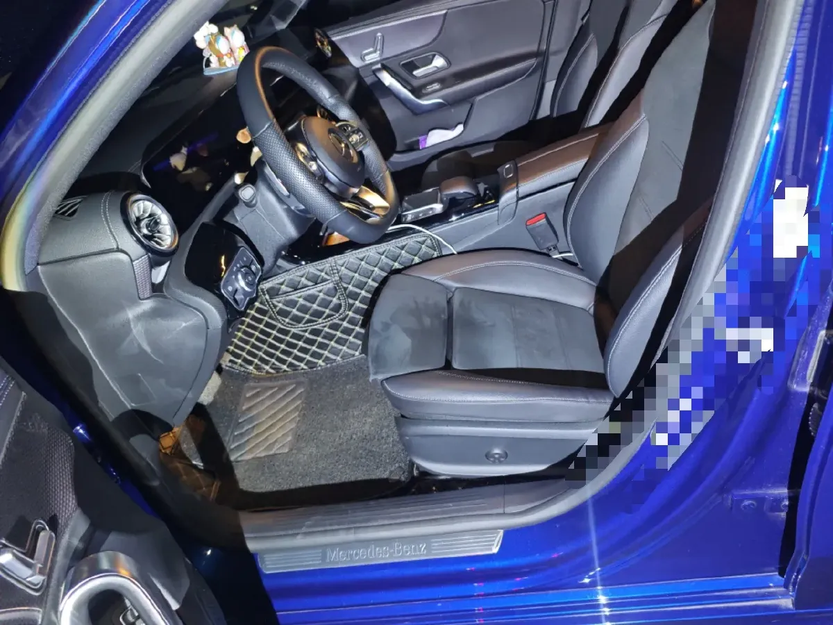 2022 Mercedes-Benz A Class 1.3T 163HP L4 7DCT,autocango,china used car exporter,china ev exporter,chinese used car exporter,chinese used ev exporter