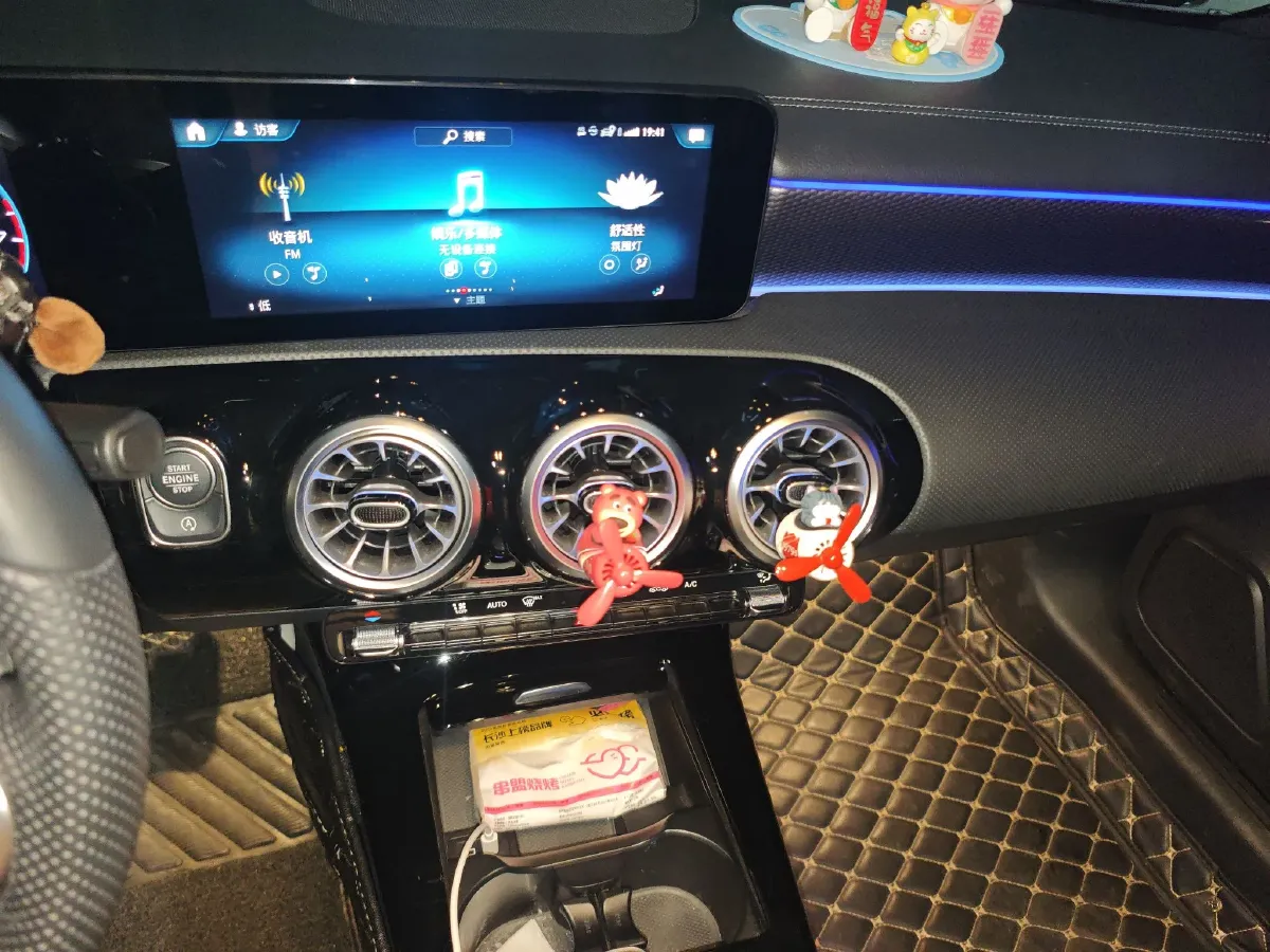 2022 Mercedes-Benz A Class 1.3T 163HP L4 7DCT,autocango,china used car exporter,china ev exporter,chinese used car exporter,chinese used ev exporter