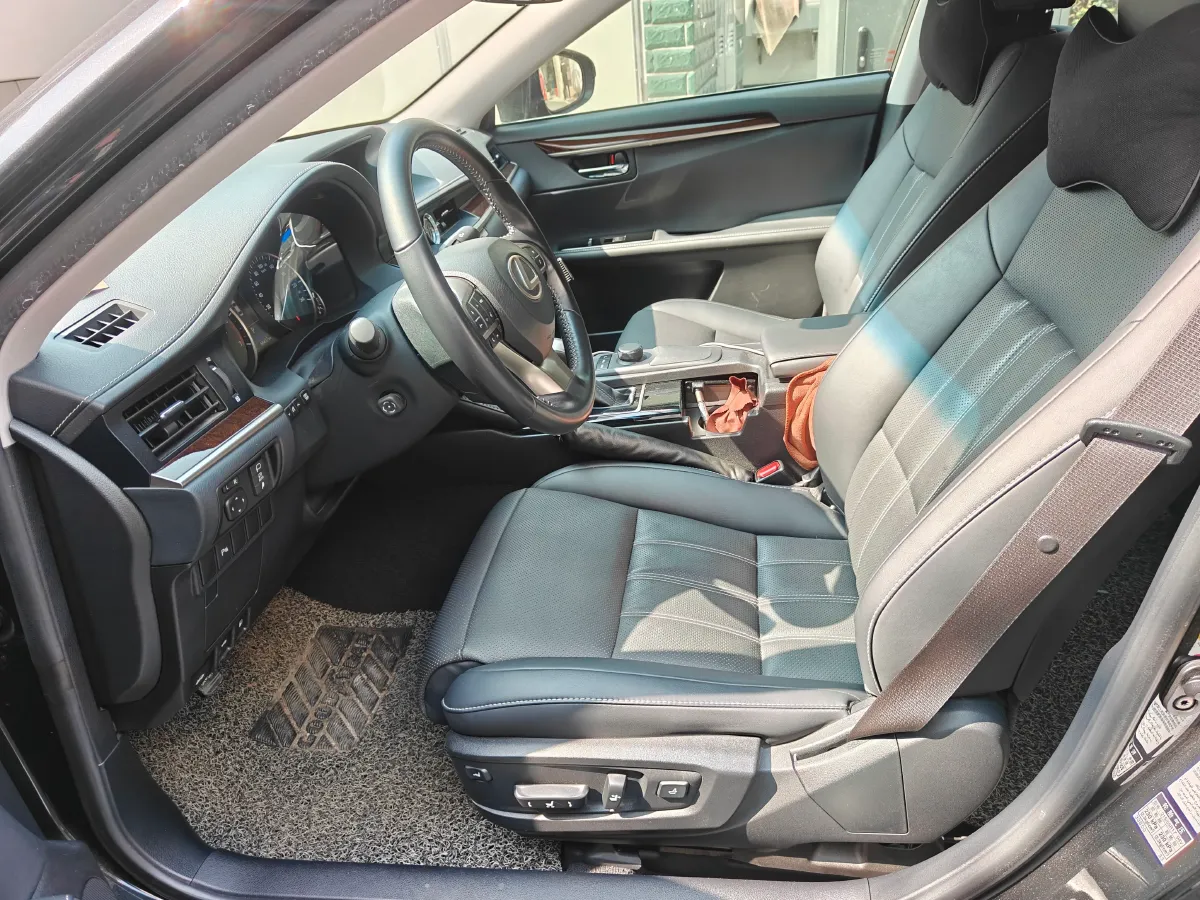 2015 Mercedes-Benz C Class 2.0T 184HP L4 7AT,autocango,china used car exporter,china ev exporter,chinese used car exporter,chinese used ev exporter