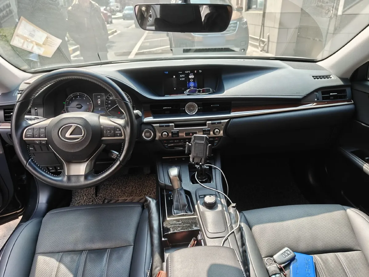 2015 Mercedes-Benz C Class 2.0T 184HP L4 7AT,autocango,china used car exporter,china ev exporter,chinese used car exporter,chinese used ev exporter