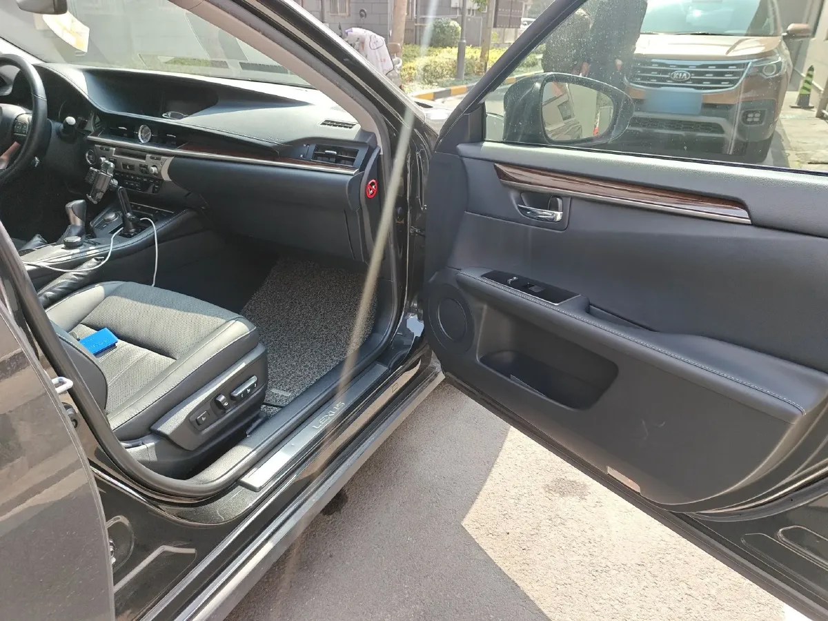 2015 Mercedes-Benz C Class 2.0T 184HP L4 7AT,autocango,china used car exporter,china ev exporter,chinese used car exporter,chinese used ev exporter