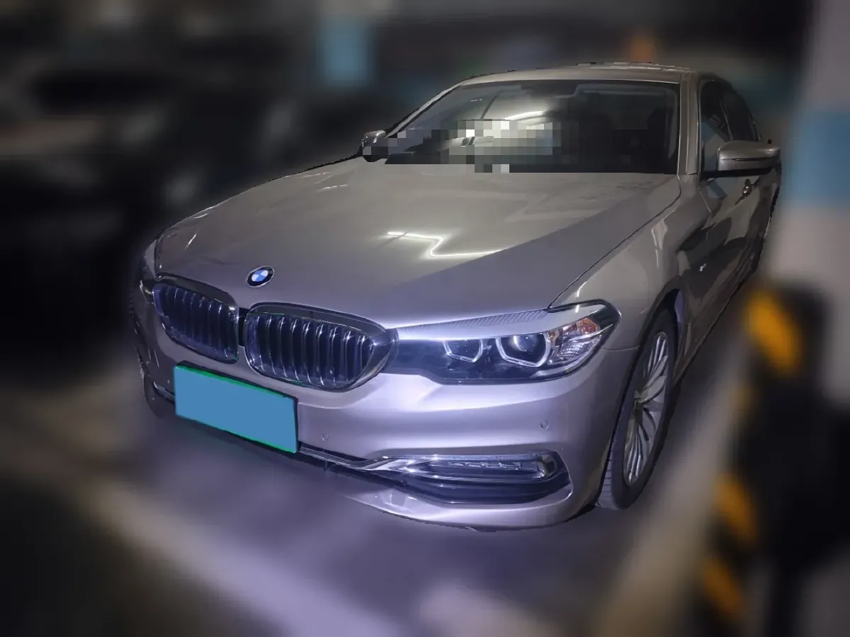 2018 BMW 5 Series 2.0T 252HP L4 8AT,autocango,china used car exporter,china ev exporter,chinese used car exporter,chinese used ev exporter