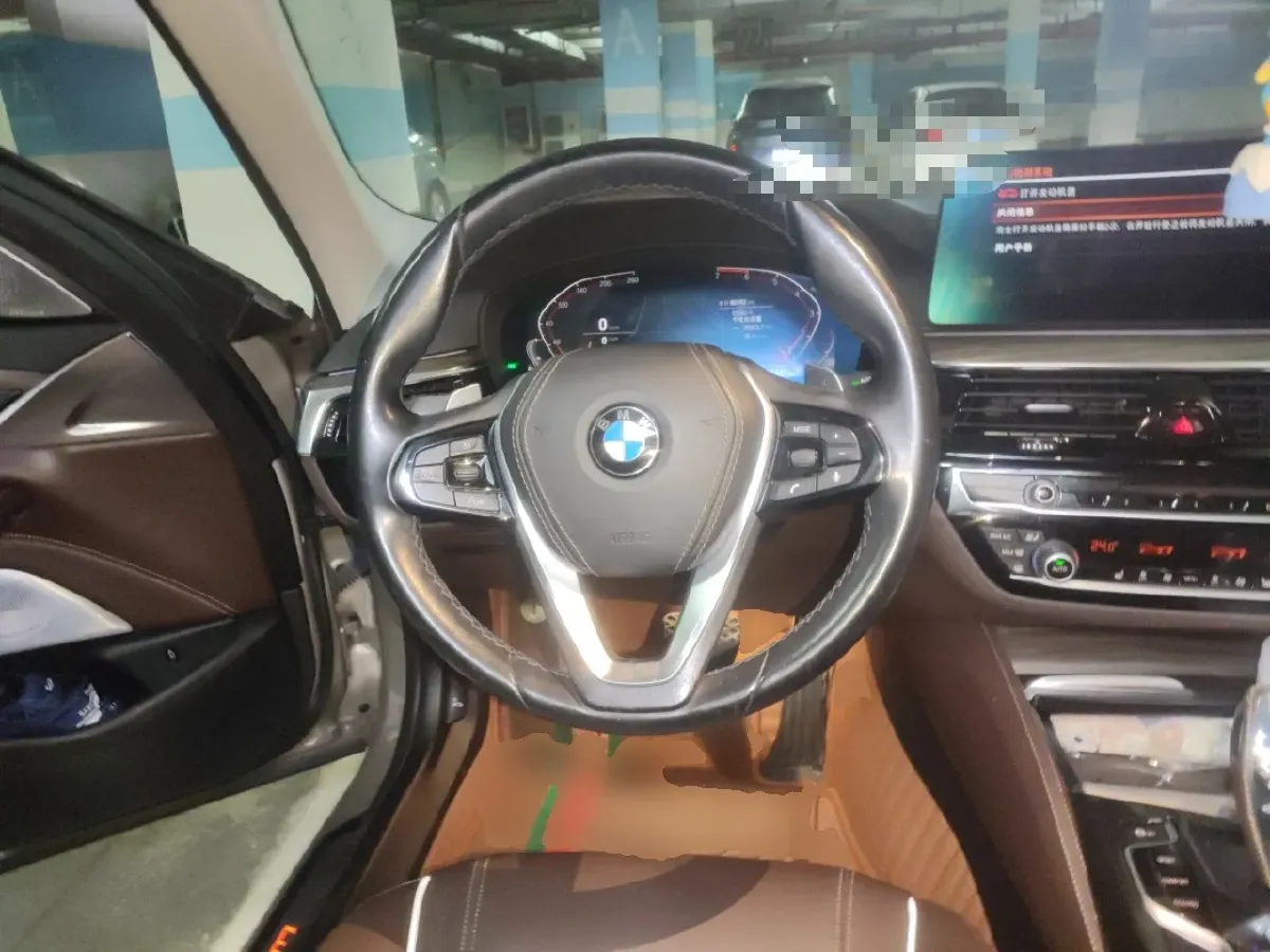 2018 BMW 5 Series 2.0T 252HP L4 8AT,autocango,china used car exporter,china ev exporter,chinese used car exporter,chinese used ev exporter