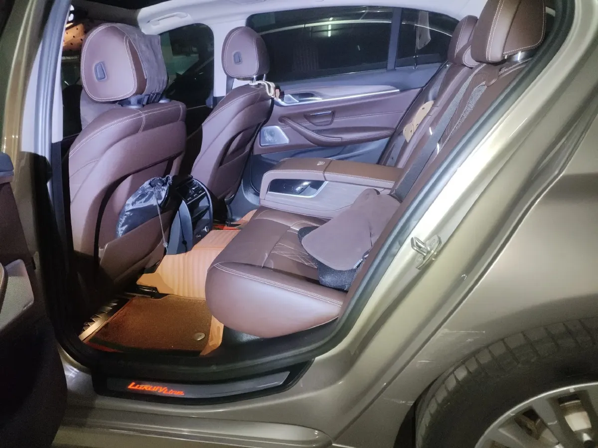 2018 BMW 5 Series 2.0T 252HP L4 8AT,autocango,china used car exporter,china ev exporter,chinese used car exporter,chinese used ev exporter