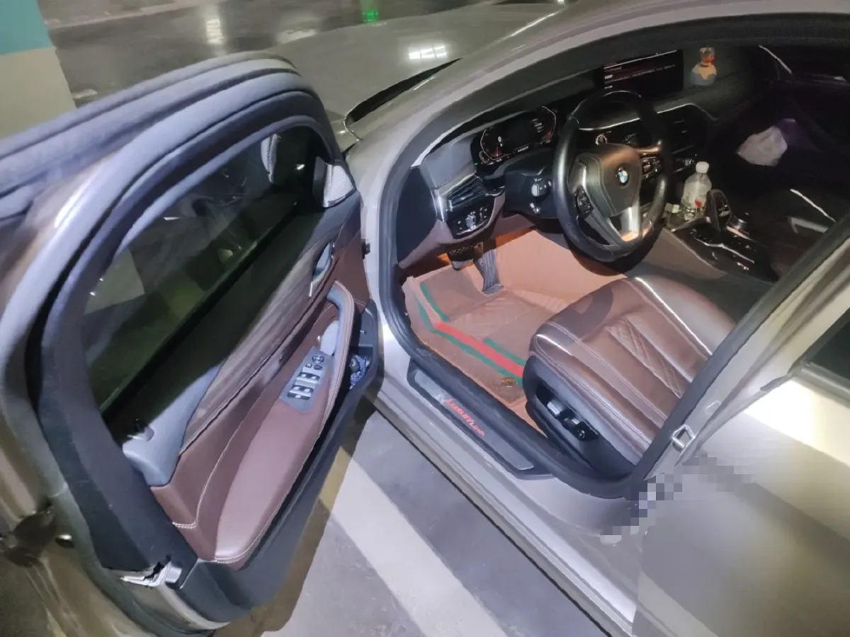 2018 BMW 5 Series 2.0T 252HP L4 8AT,autocango,china used car exporter,china ev exporter,chinese used car exporter,chinese used ev exporter