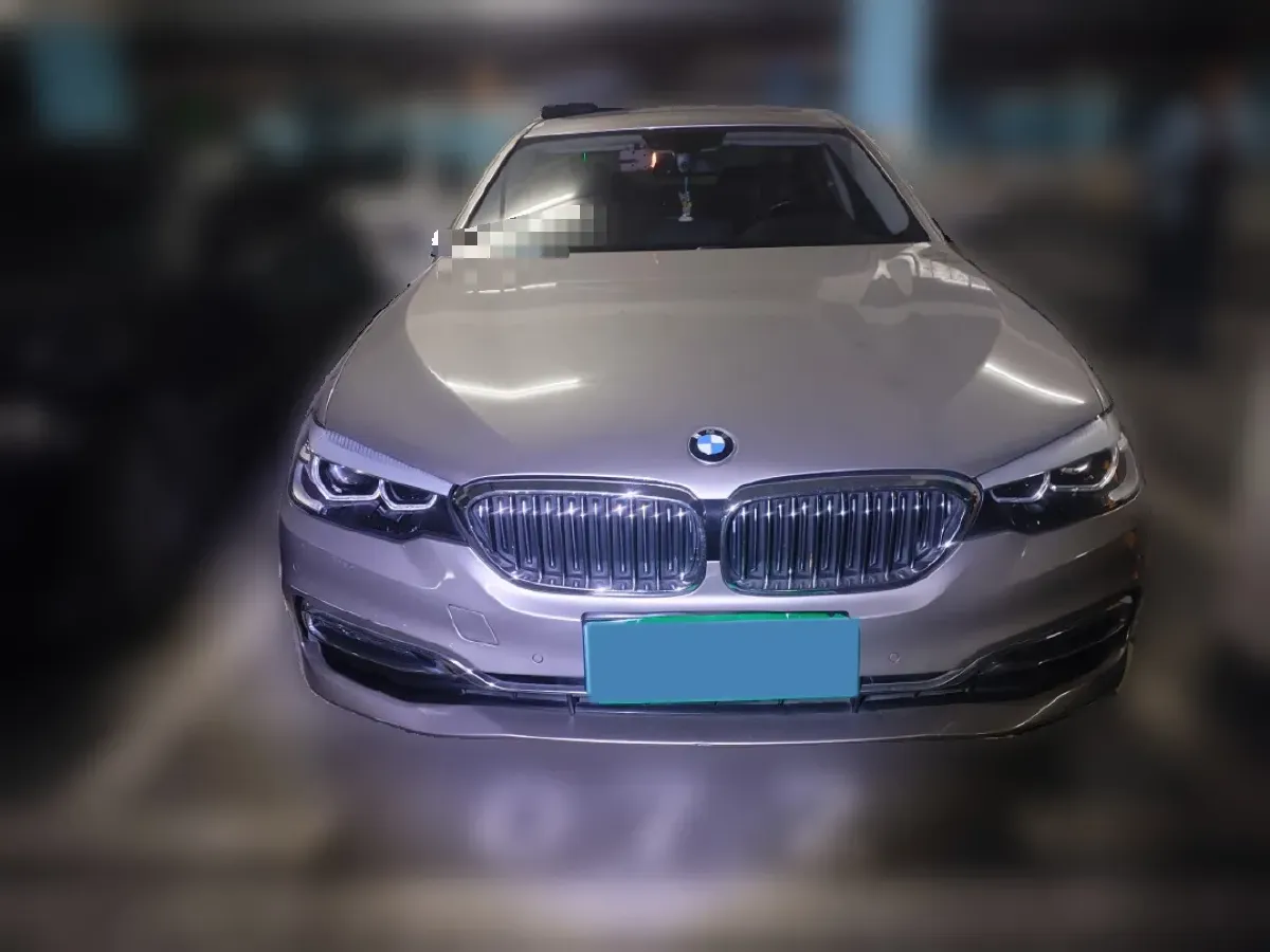 2018 BMW 5 Series 2.0T 252HP L4 8AT,autocango,china used car exporter,china ev exporter,chinese used car exporter,chinese used ev exporter