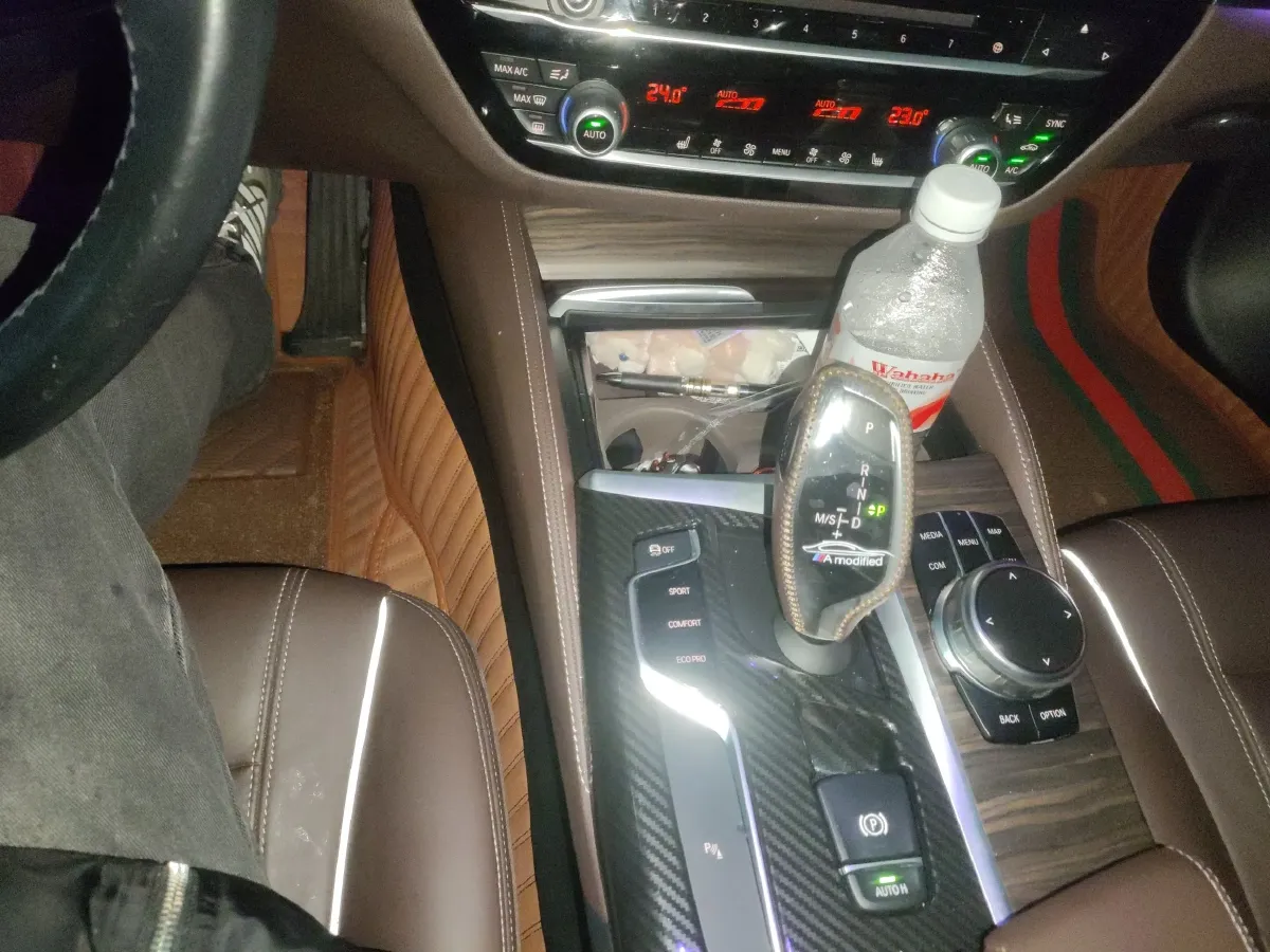 2018 BMW 5 Series 2.0T 252HP L4 8AT,autocango,china used car exporter,china ev exporter,chinese used car exporter,chinese used ev exporter