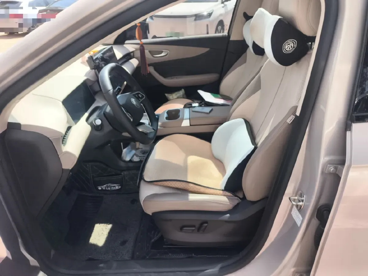 2025 MG MG ES5 BEV 49.1KWH,autocango,china used car exporter,china ev exporter,chinese used car exporter,chinese used ev exporter