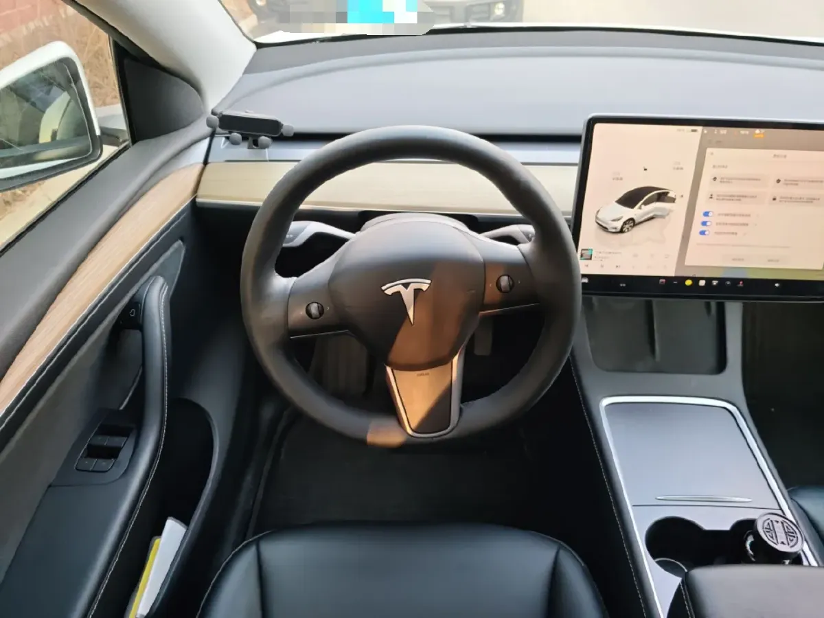 2022 Tesla Model Y BEV 60KWH,autocango,china used car exporter,china ev exporter,chinese used car exporter,chinese used ev exporter