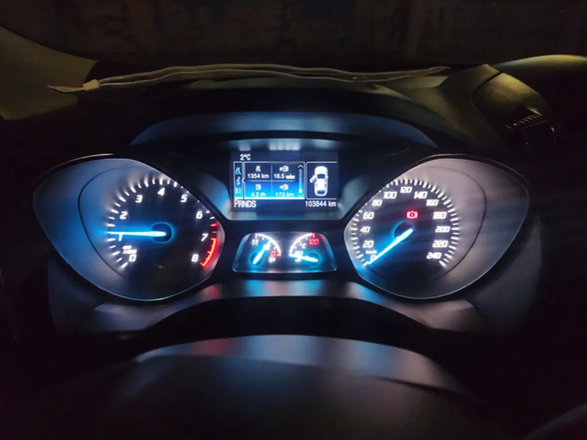 2013 Ford Kuga 2.0T 242HP L4 6AT,autocango,china used car exporter,china ev exporter,chinese used car exporter,chinese used ev exporter