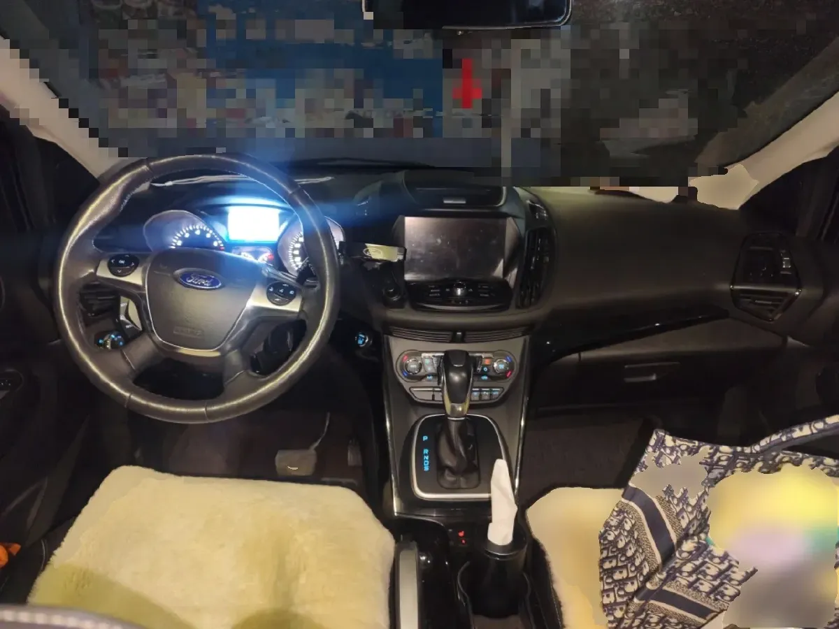 2013 Ford Kuga 2.0T 242HP L4 6AT,autocango,china used car exporter,china ev exporter,chinese used car exporter,chinese used ev exporter