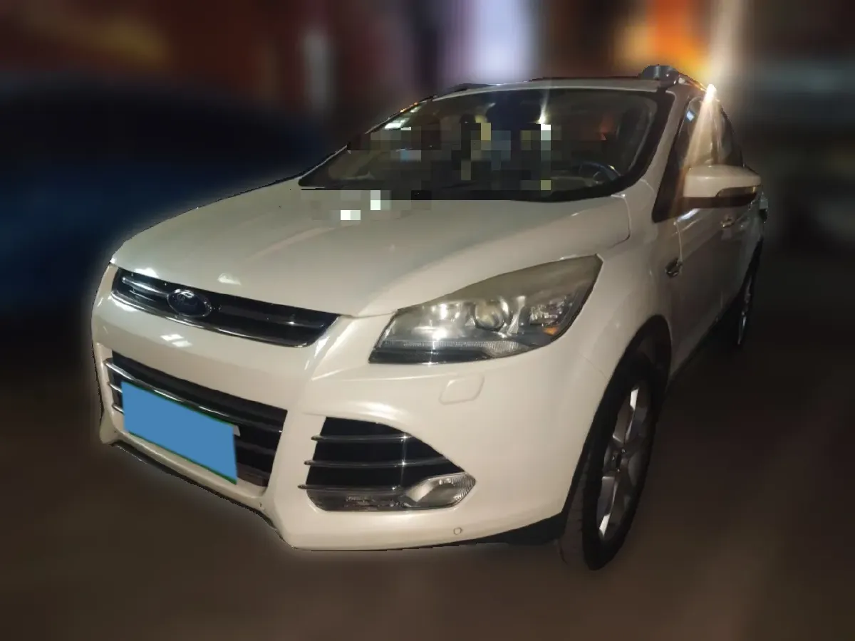 2013 Ford Kuga 2.0T 242HP L4 6AT,autocango,china used car exporter,china ev exporter,chinese used car exporter,chinese used ev exporter