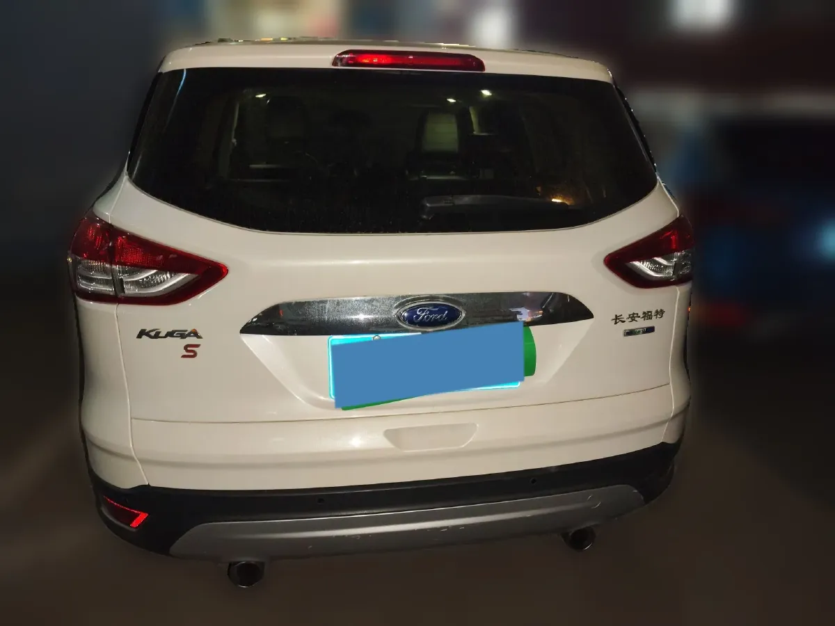 2013 Ford Kuga 2.0T 242HP L4 6AT,autocango,china used car exporter,china ev exporter,chinese used car exporter,chinese used ev exporter