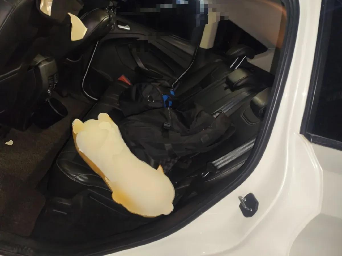 2013 Ford Kuga 2.0T 242HP L4 6AT,autocango,china used car exporter,china ev exporter,chinese used car exporter,chinese used ev exporter