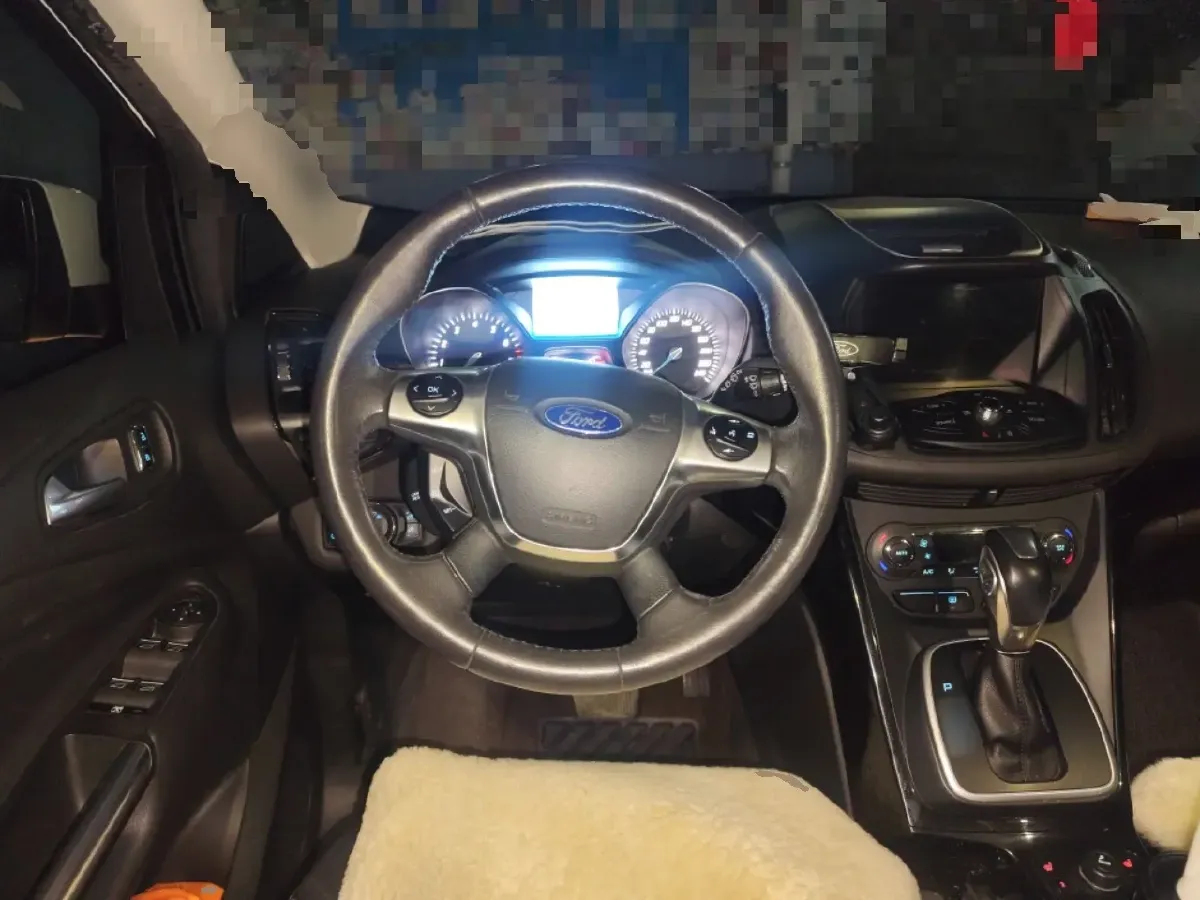 2013 Ford Kuga 2.0T 242HP L4 6AT,autocango,china used car exporter,china ev exporter,chinese used car exporter,chinese used ev exporter