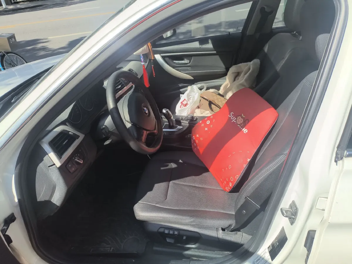 2015 BMW 3 Series 1.6T 136HP L4 8AT,autocango,china used car exporter,china ev exporter,chinese used car exporter,chinese used ev exporter