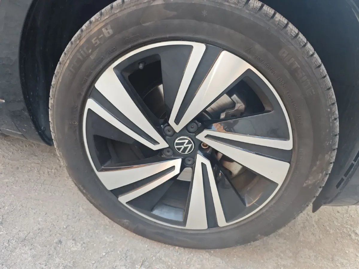 2023 Volkswagen Tavendor 2.0T 220HP L4 7DCT,autocango,china used car exporter,china ev exporter,chinese used car exporter,chinese used ev exporter