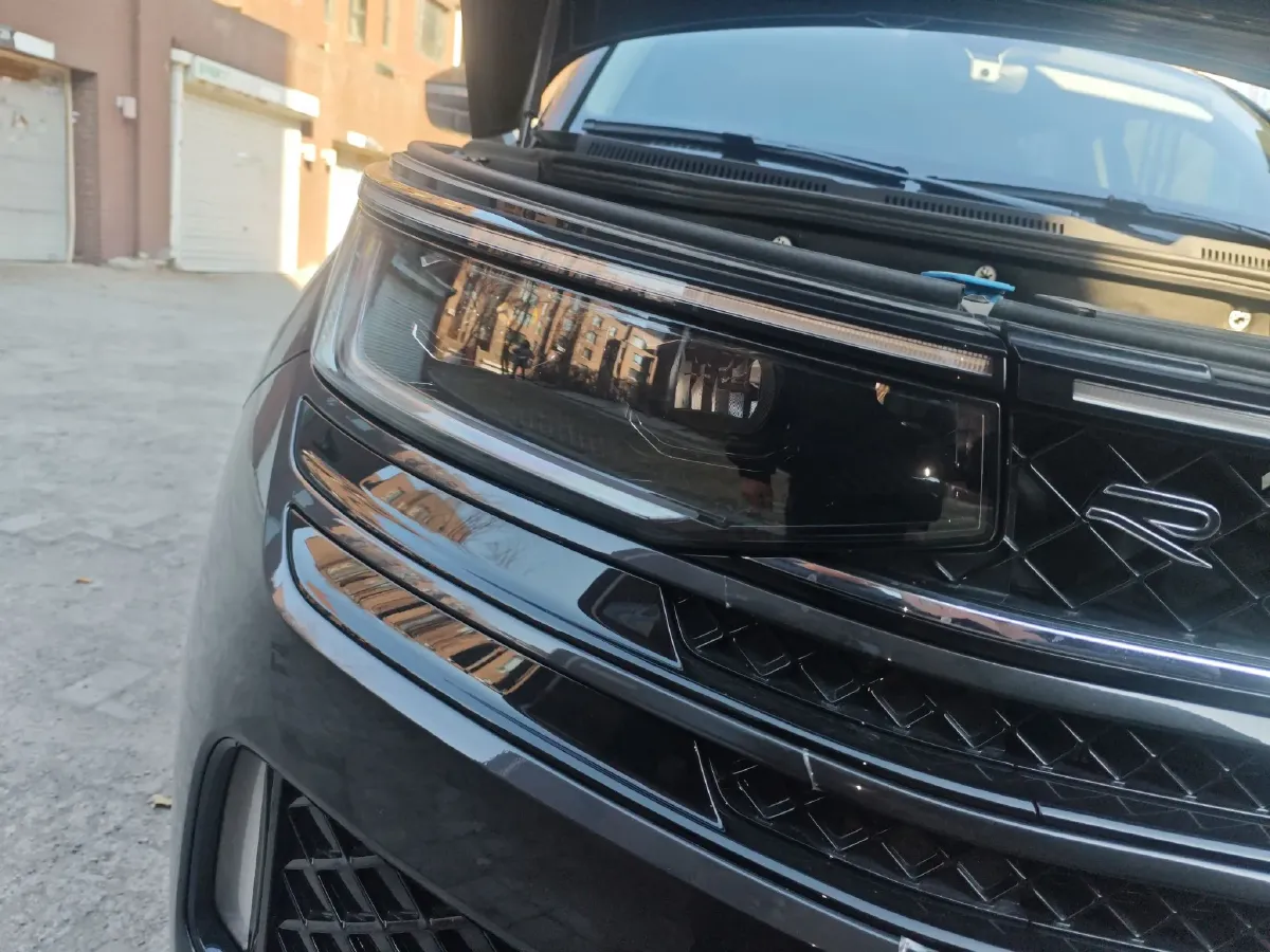 2023 Volkswagen Tavendor 2.0T 220HP L4 7DCT,autocango,china used car exporter,china ev exporter,chinese used car exporter,chinese used ev exporter