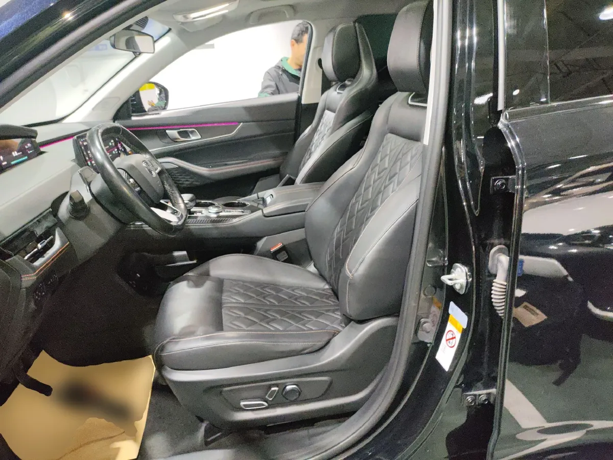 2021 ChangAn UNI-K 2.0T 233HP L4 8AT,autocango,china used car exporter,china ev exporter,chinese used car exporter,chinese used ev exporter