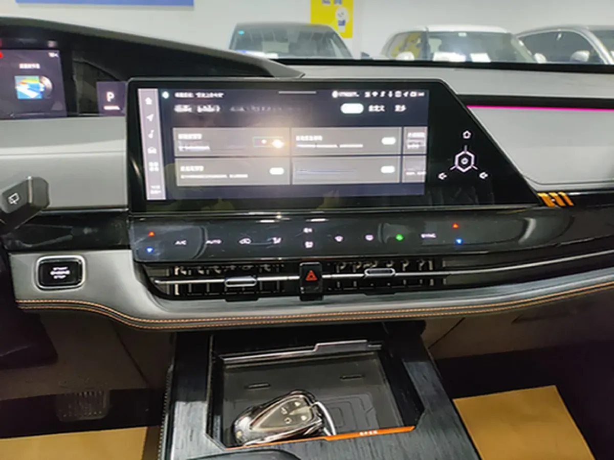 2021 ChangAn UNI-K 2.0T 233HP L4 8AT,autocango,china used car exporter,china ev exporter,chinese used car exporter,chinese used ev exporter