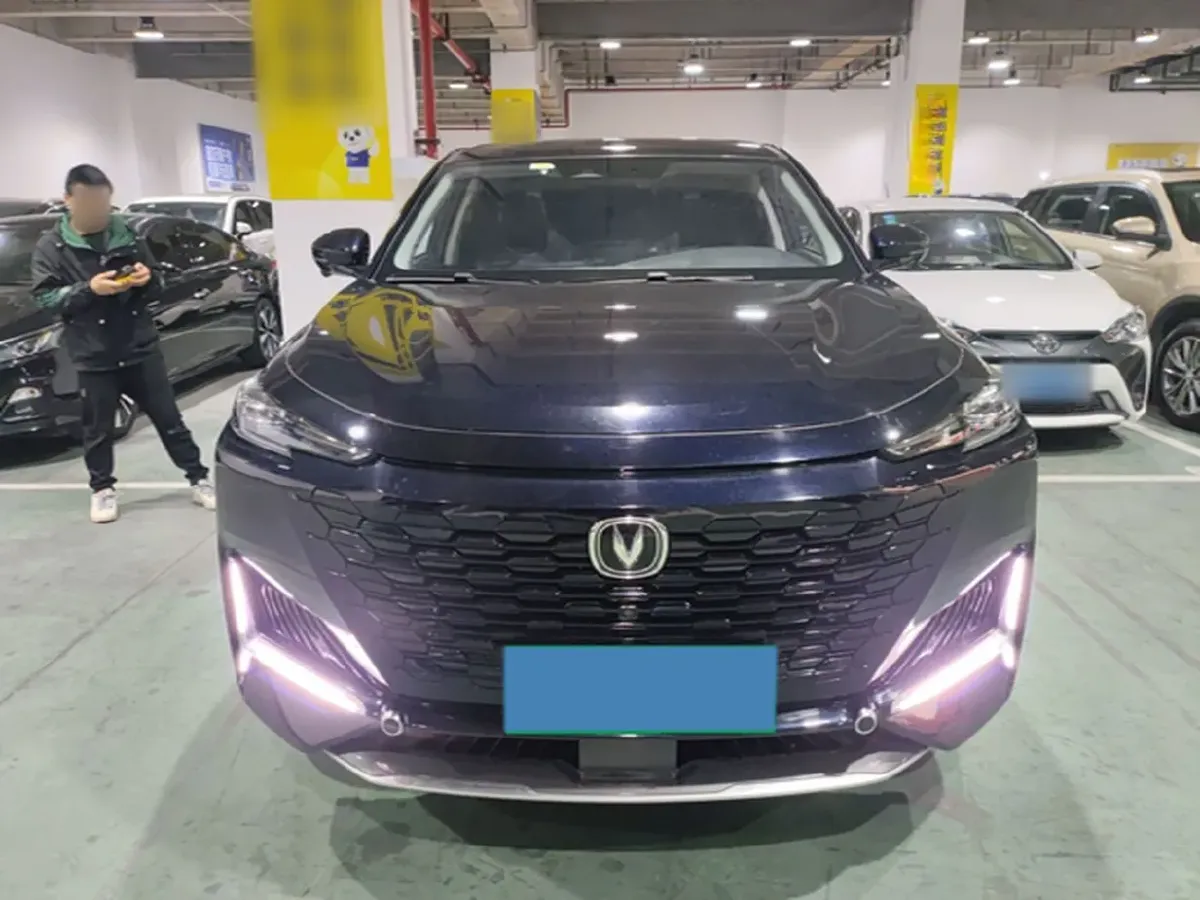 2021 ChangAn UNI-K 2.0T 233HP L4 8AT,autocango,china used car exporter,china ev exporter,chinese used car exporter,chinese used ev exporter