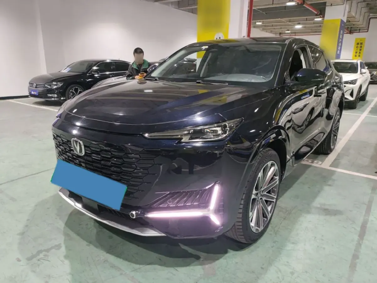 2021 ChangAn UNI-K 2.0T 233HP L4 8AT,autocango,china used car exporter,china ev exporter,chinese used car exporter,chinese used ev exporter