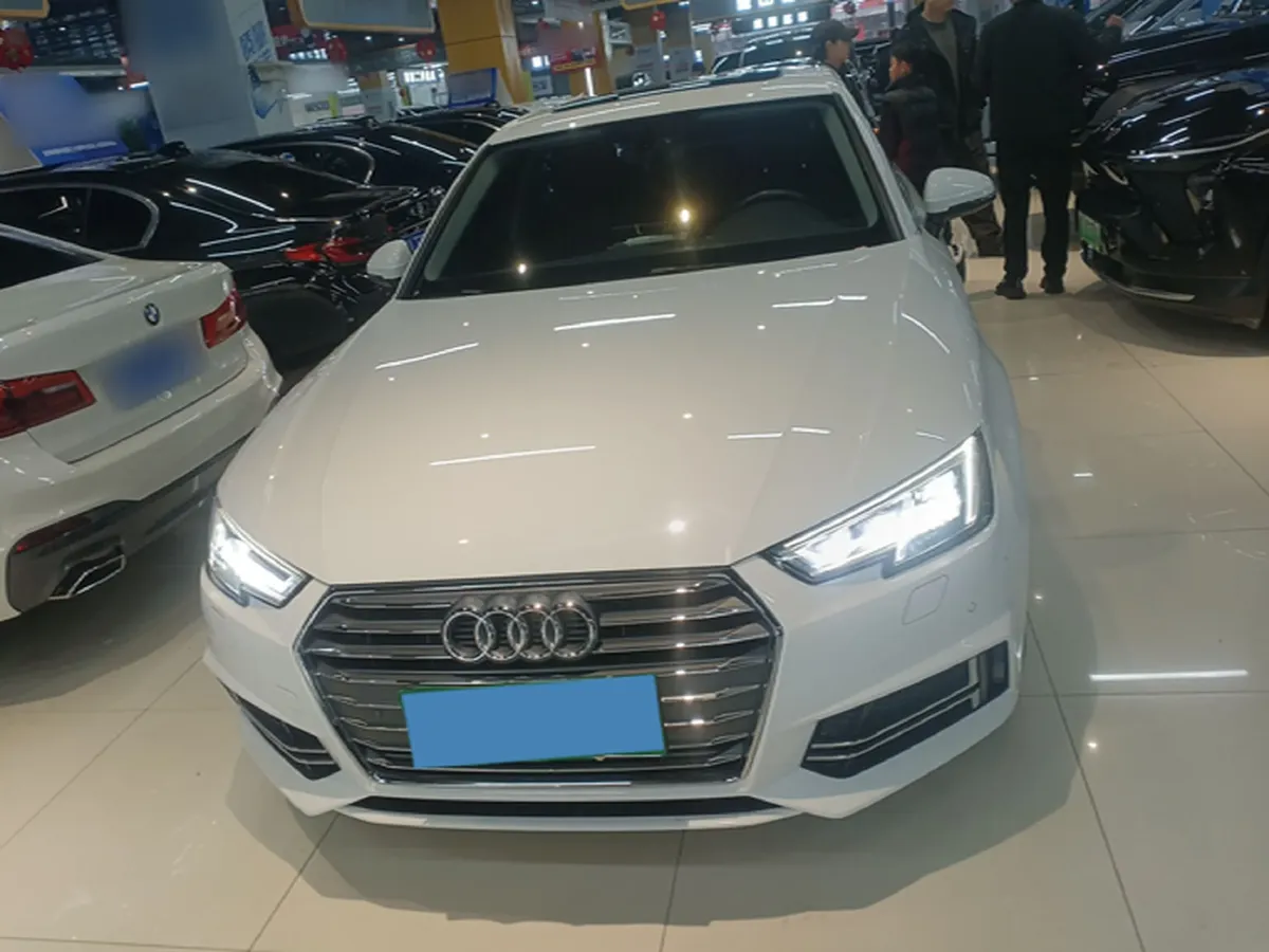 2018 Audi A4L 2.0T 190HP L4 7DCT,autocango,china used car exporter,china ev exporter,chinese used car exporter,chinese used ev exporter