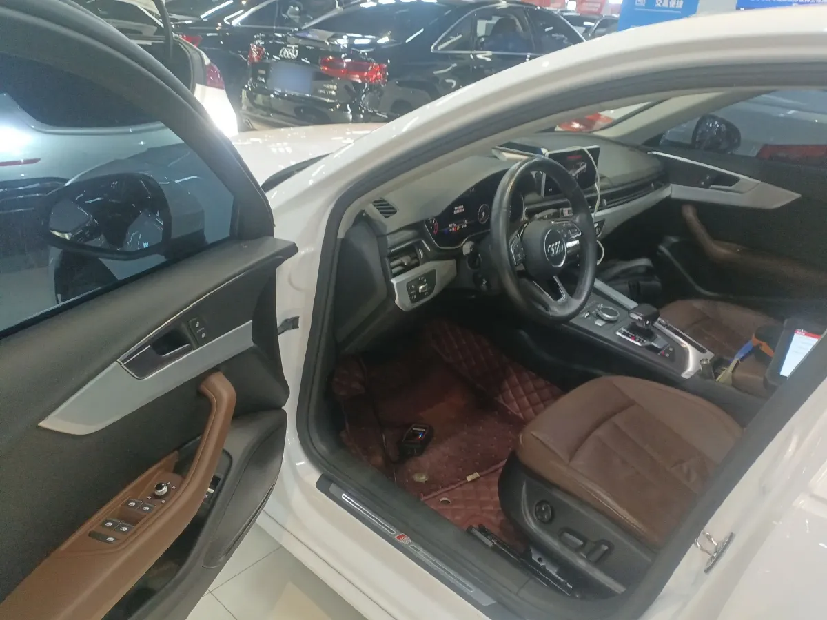 2018 Audi A4L 2.0T 190HP L4 7DCT,autocango,china used car exporter,china ev exporter,chinese used car exporter,chinese used ev exporter