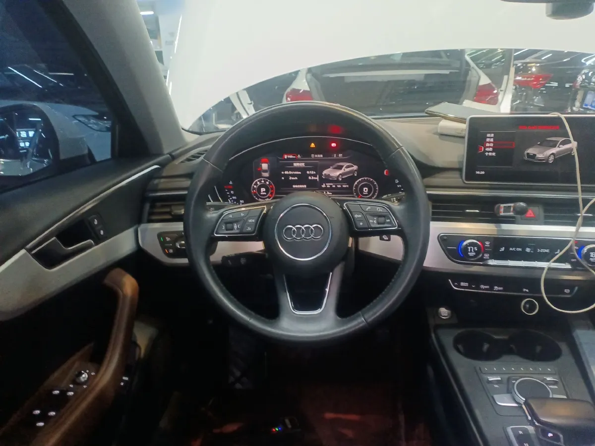 2018 Audi A4L 2.0T 190HP L4 7DCT,autocango,china used car exporter,china ev exporter,chinese used car exporter,chinese used ev exporter