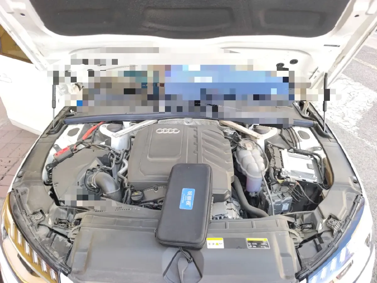 2023 Audi A4L 2.0T 190HP L4 7DCT,autocango,china used car exporter,china ev exporter,chinese used car exporter,chinese used ev exporter