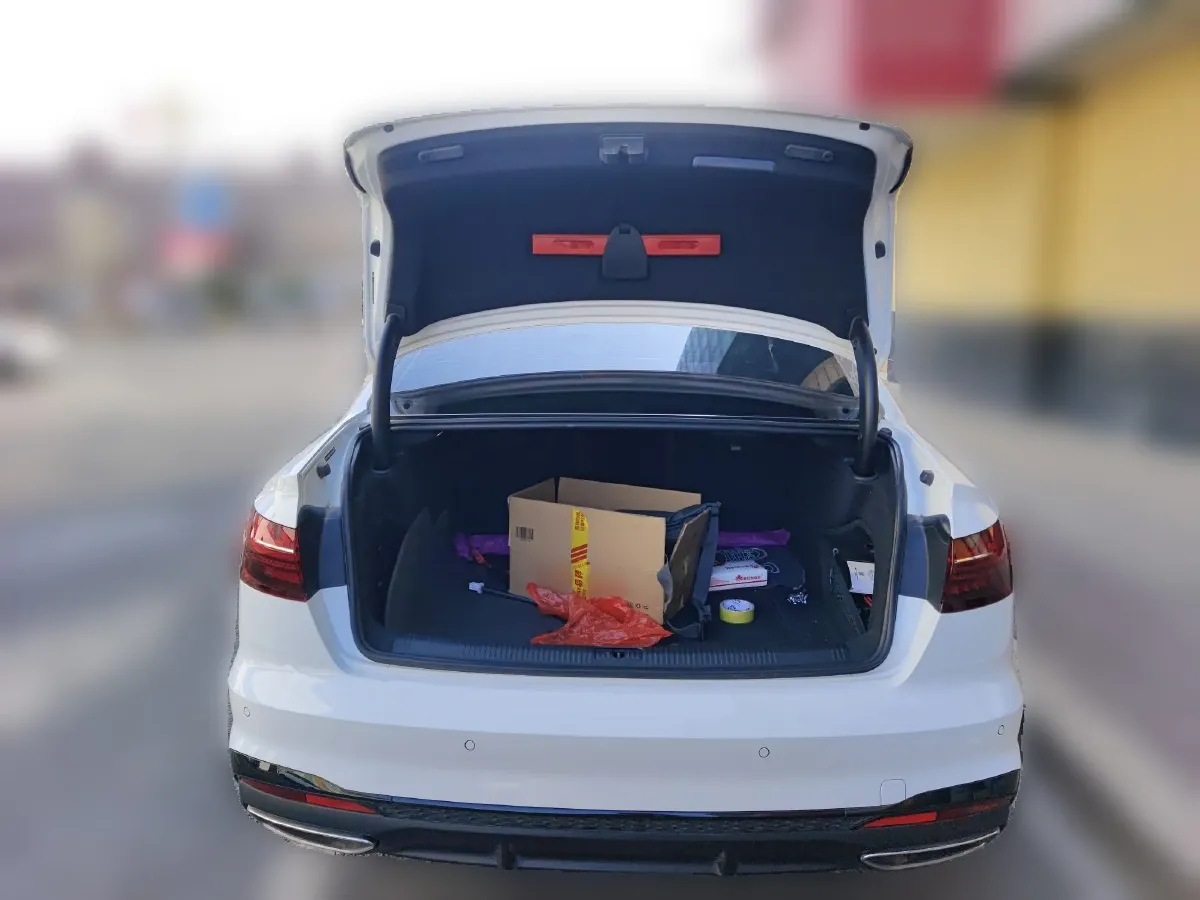 2023 Audi A4L 2.0T 190HP L4 7DCT,autocango,china used car exporter,china ev exporter,chinese used car exporter,chinese used ev exporter