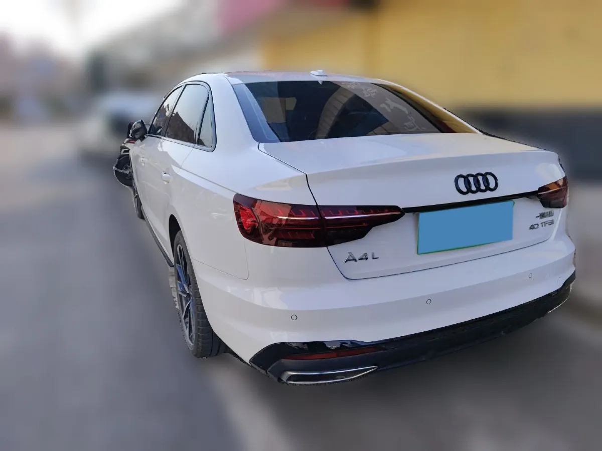 2023 Audi A4L 2.0T 190HP L4 7DCT,autocango,china used car exporter,china ev exporter,chinese used car exporter,chinese used ev exporter