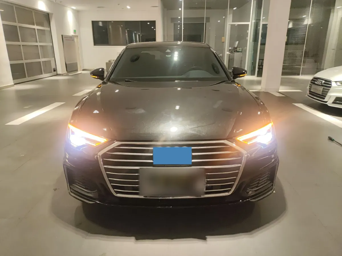 2019 Audi A6L 2.0T 190HP L4 7DCT,autocango,china used car exporter,china ev exporter,chinese used car exporter,chinese used ev exporter