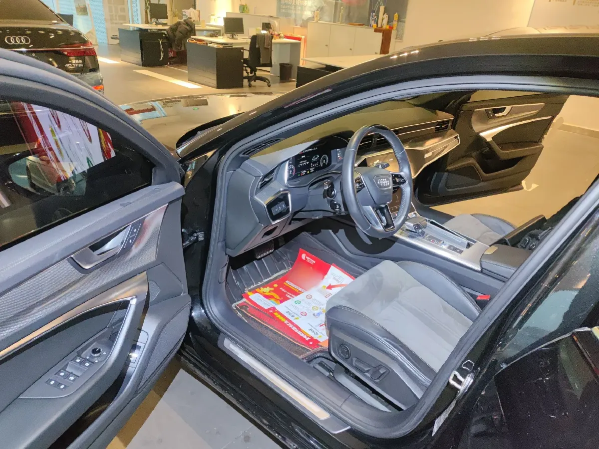 2019 Audi A6L 2.0T 190HP L4 7DCT,autocango,china used car exporter,china ev exporter,chinese used car exporter,chinese used ev exporter